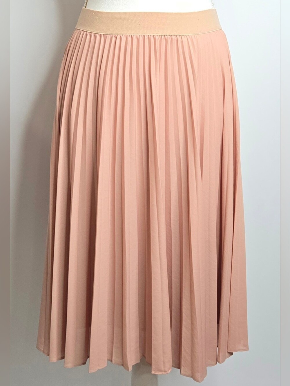 BCBGMAXAZRIA Nylah Antique Rose Pleated Midi Skirt Feminine Flowy Size Med